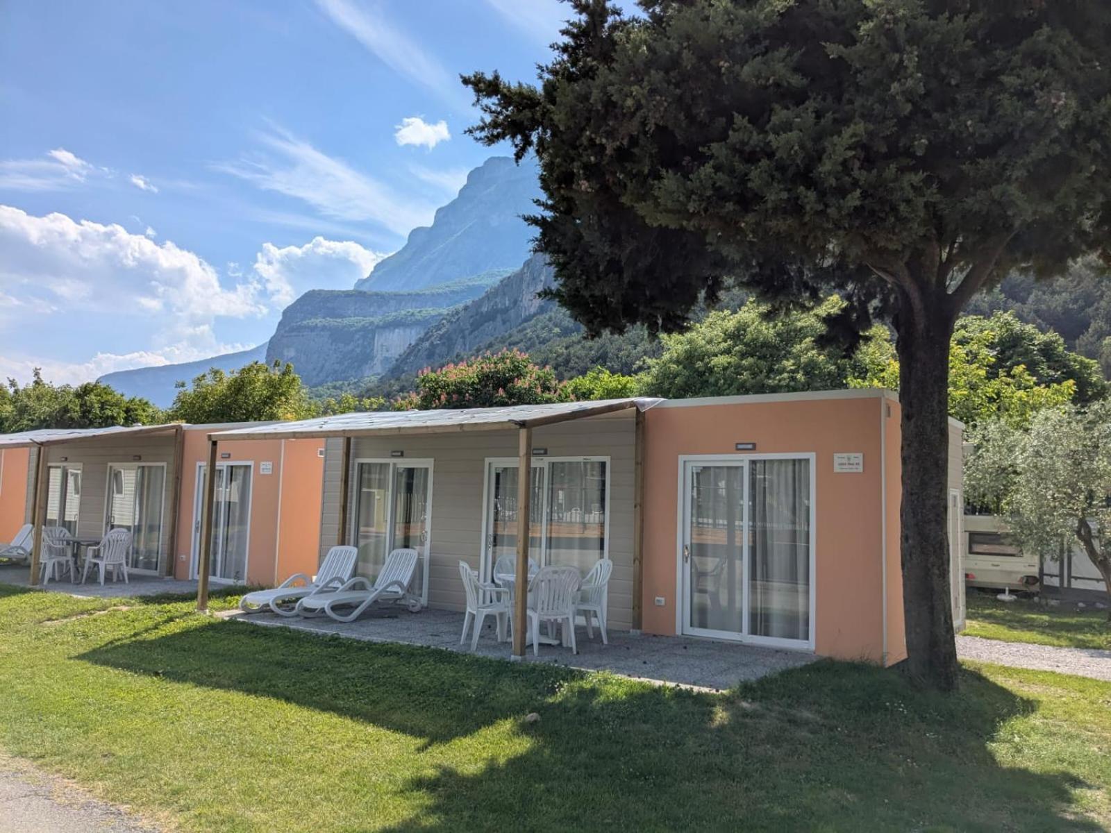Camping Daino Hotel Pietramurata Exterior photo